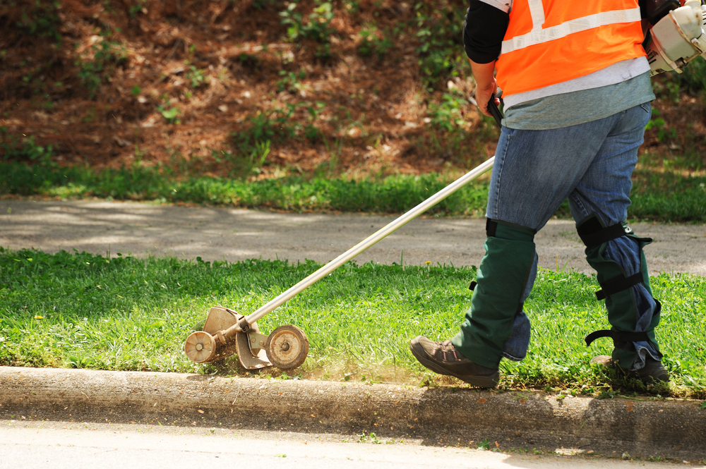 importance of commercial lawn maintenance